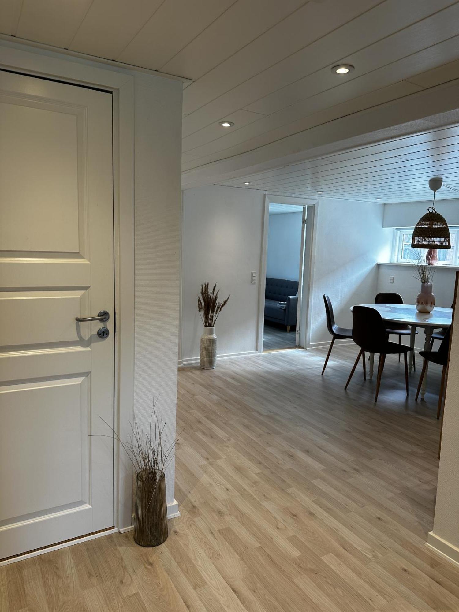 Apartamento Skon Med Egen Terrasse Og Have Taet Pa Centrum I Skagen